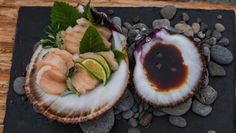 RAW SCALLOPS!